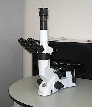 Metalografický mikroskop
